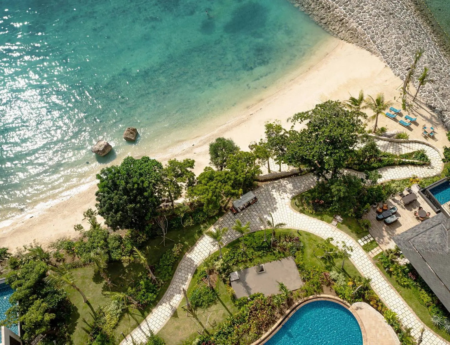 Mactan beachfront property setting