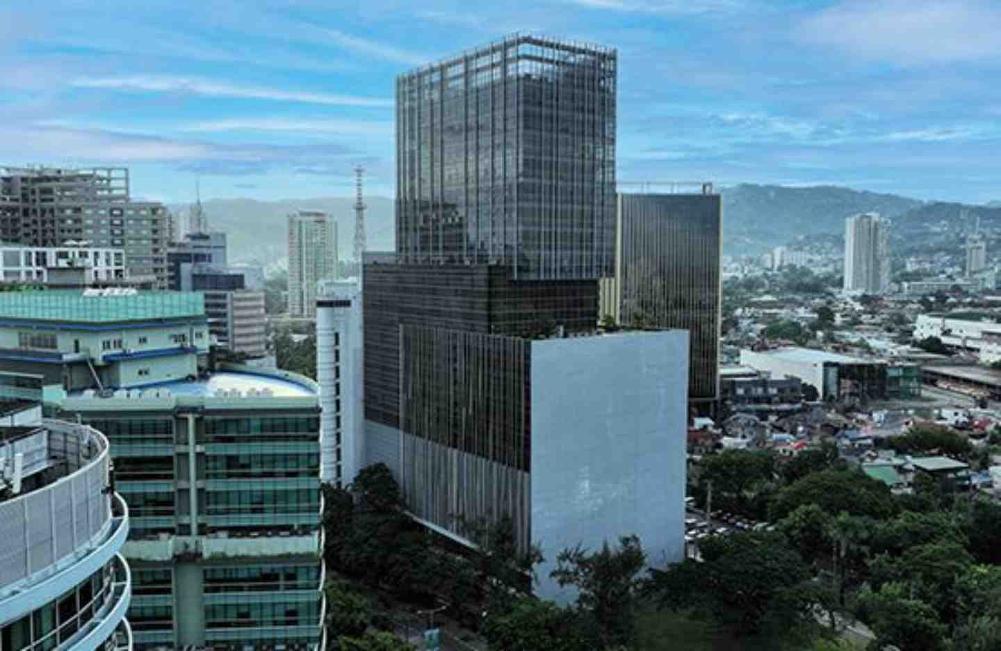 Latitude Corporate Center